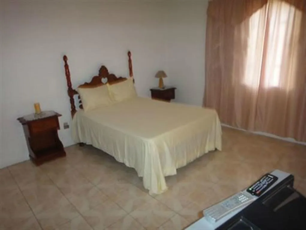 Treasure Bay Guesthouse Treasure Beach